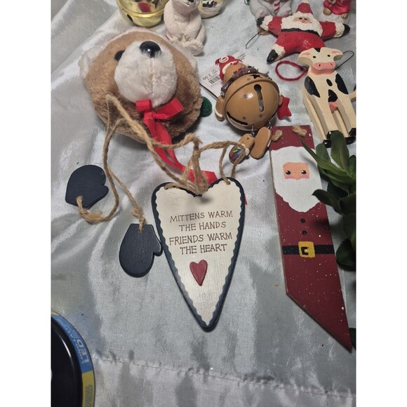 Vintage 16-pc Christmas Lot Assortment Ornaments, Faux Greenery, Mistletoe - Picture 7 of 11